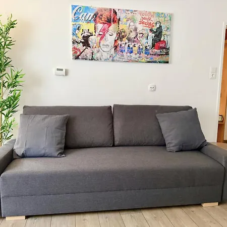 Stylish Near Airport & Train *
